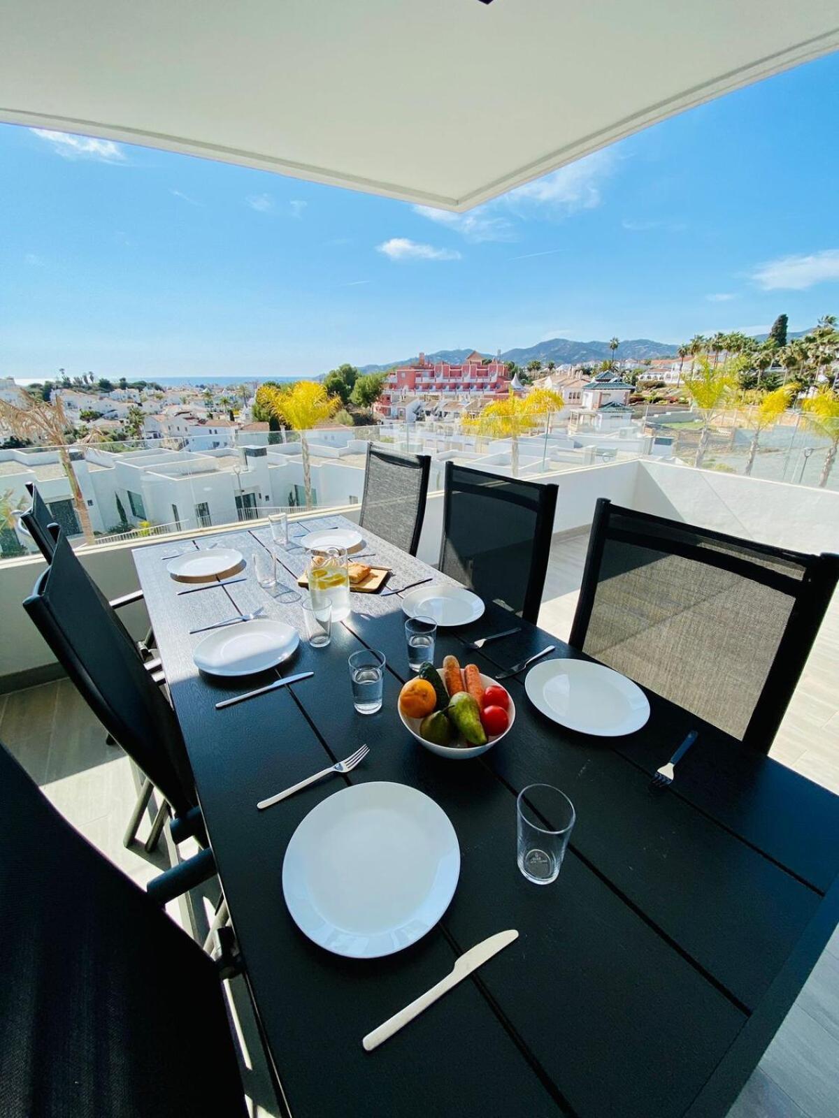 Royal Palm 22 Luxurious 3 Bedroom Penthouse Nerja Exteriör bild