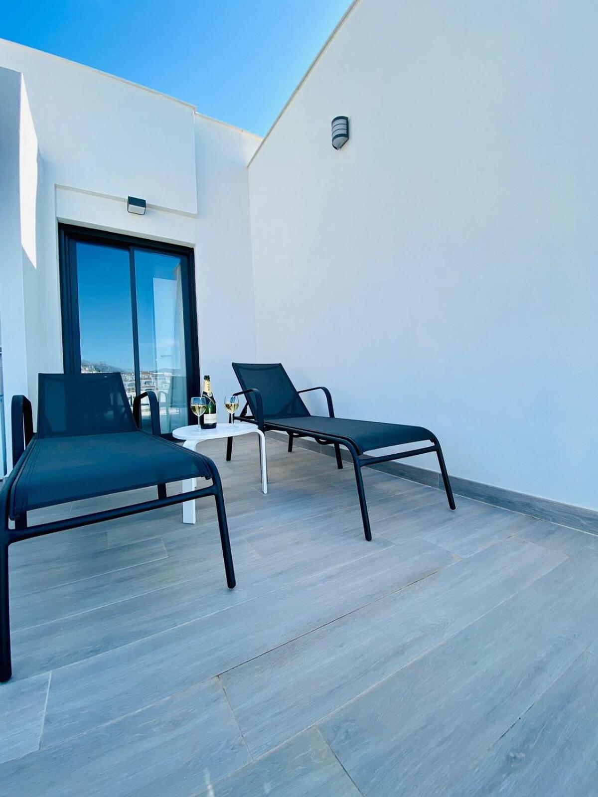 Royal Palm 22 Luxurious 3 Bedroom Penthouse Nerja Exteriör bild