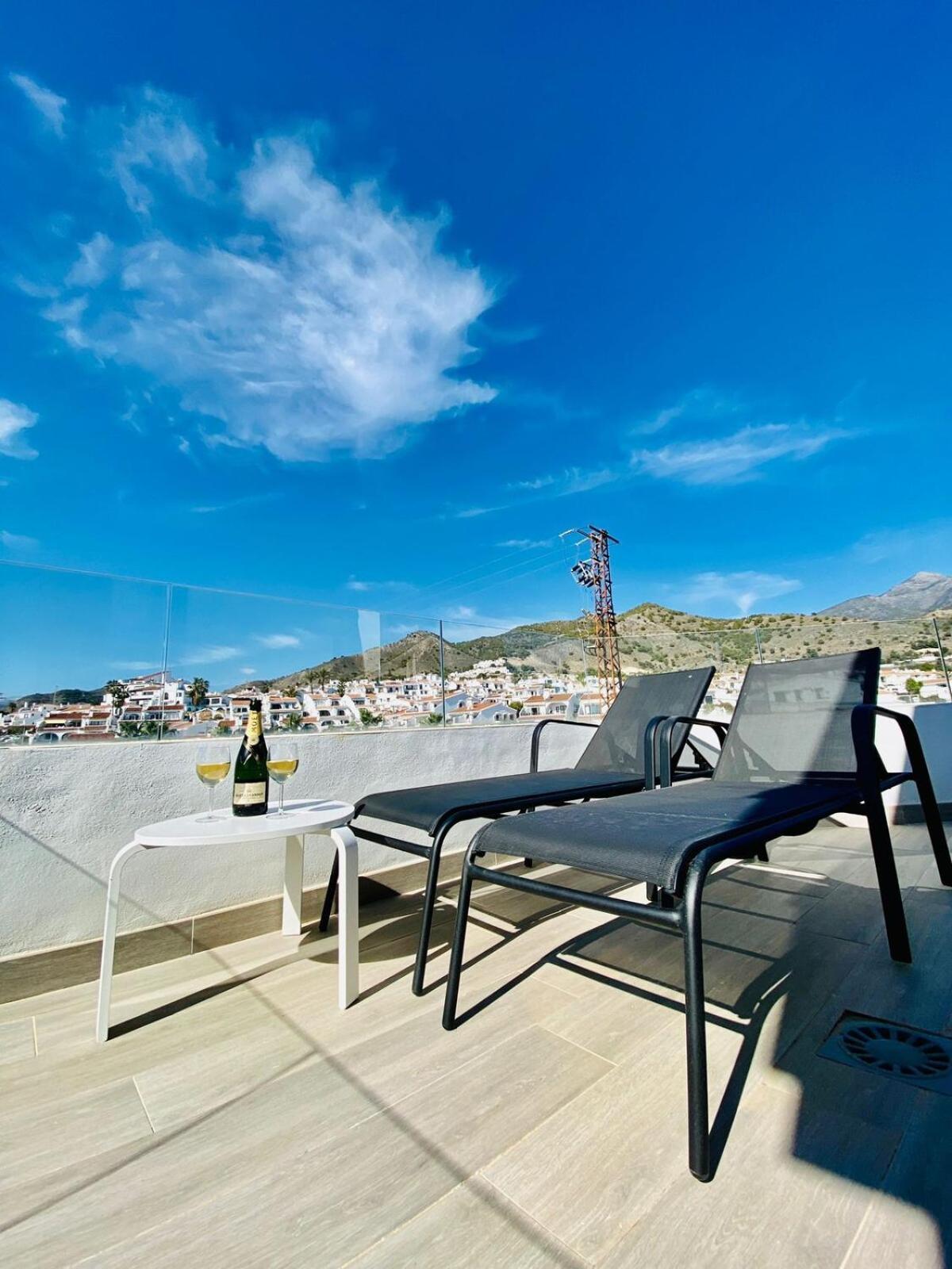 Royal Palm 22 Luxurious 3 Bedroom Penthouse Nerja Exteriör bild